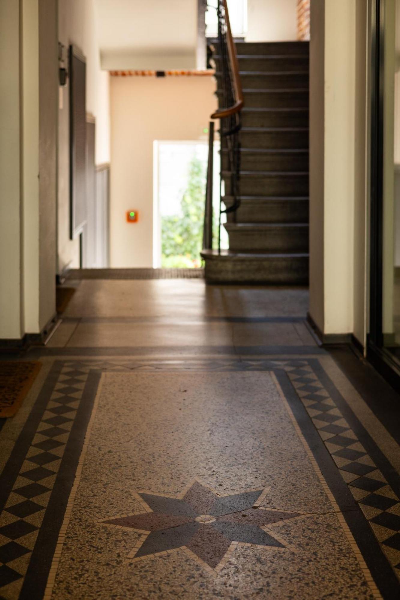 Rozana Loft - Old Town Apartment Krakow Bagian luar foto